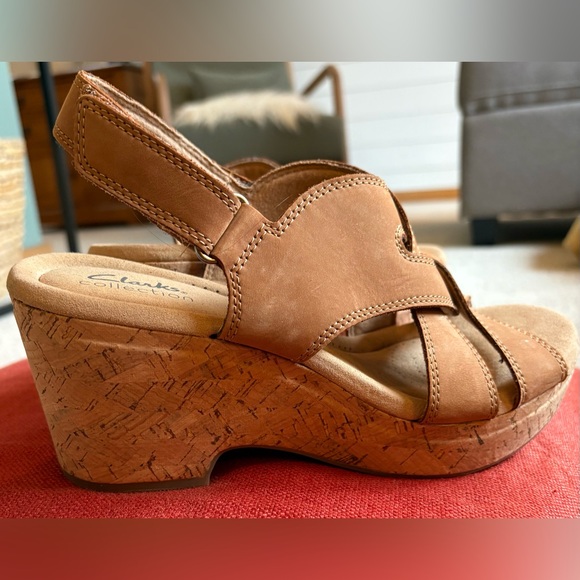 Clarks Giselle Beach Tan Nubuck Leather Cork Wedge Slingback Sandals - Picture 3 of 7